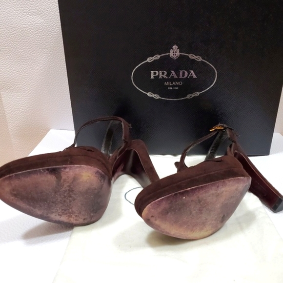 PRADA Suede Pumps - Picture 2 of 5
